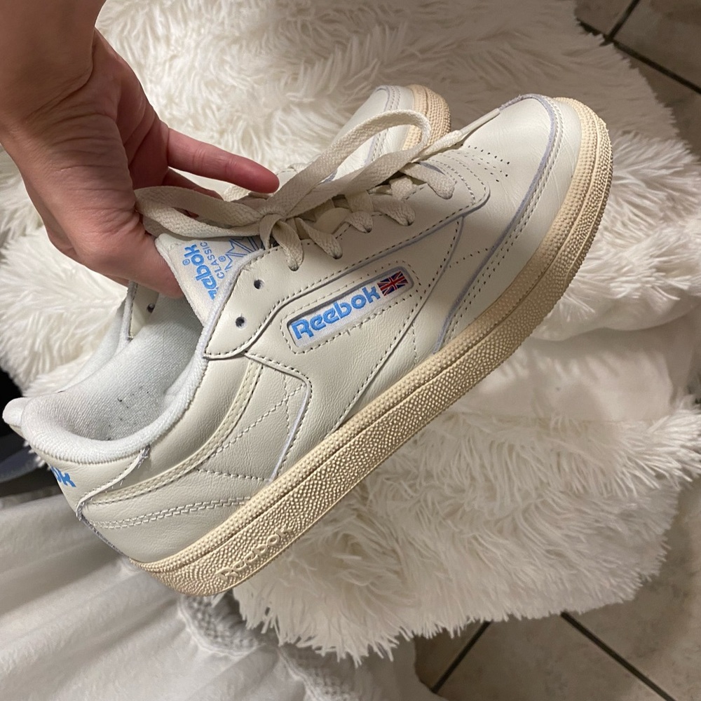 Womens Reebok club c 85